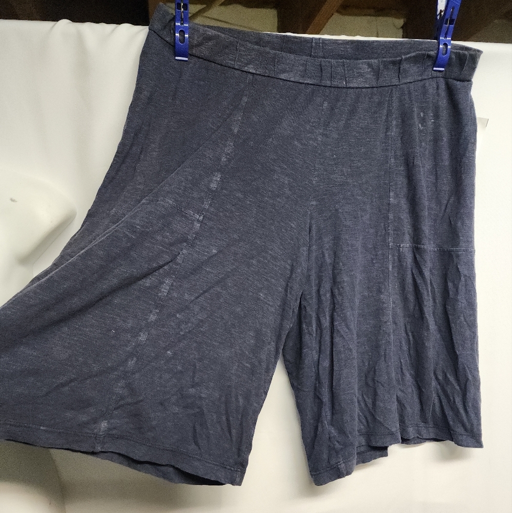 Eileen Fisher Hemp/Cotton Shorts. Sz Lrg.  Store Return